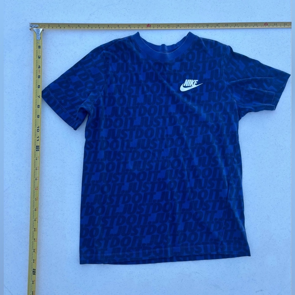 Nike Youth Large Shirt